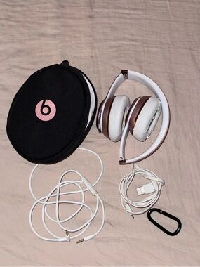 Beats by Dre Solo3 Headphones in White and Rose Gold Model #: A1796